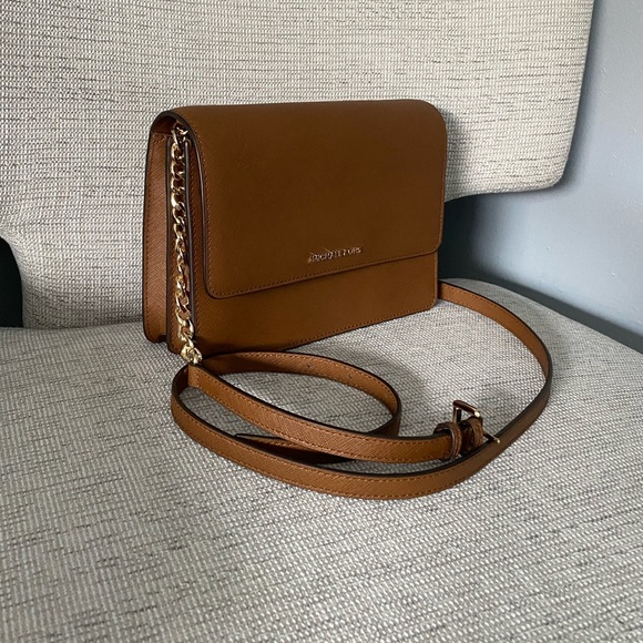 SOLD Michael Kors Daniela Safiano Crossbody - Picture 3 of 16